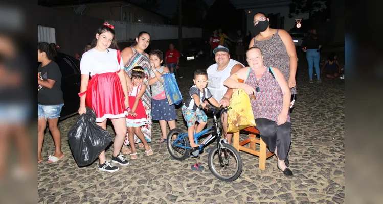 Moradores de Ponta Grossa organizam evento solidário de Natal na cidade