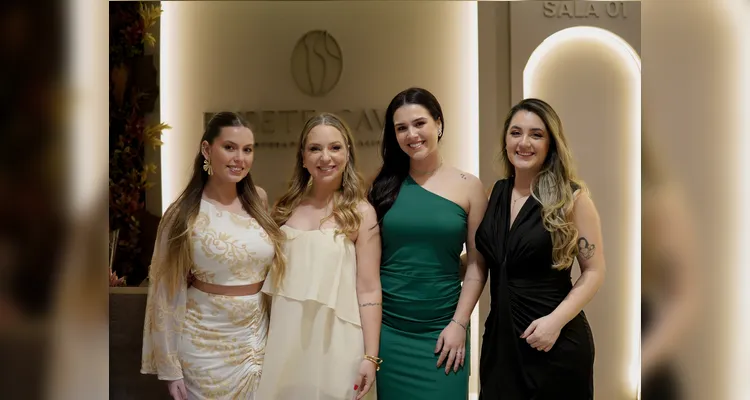 Ana Caroline,  Dra.Elisete Cavali,  Crislaine Cavali e Leticia Monteiro