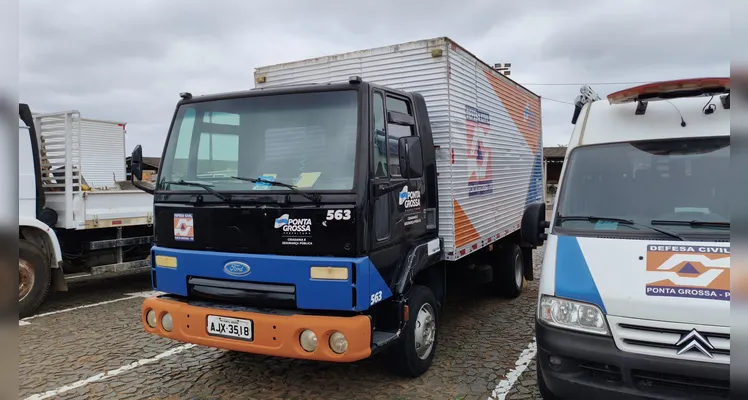 Veículos da Defesa Civil de Ponta Grossa.