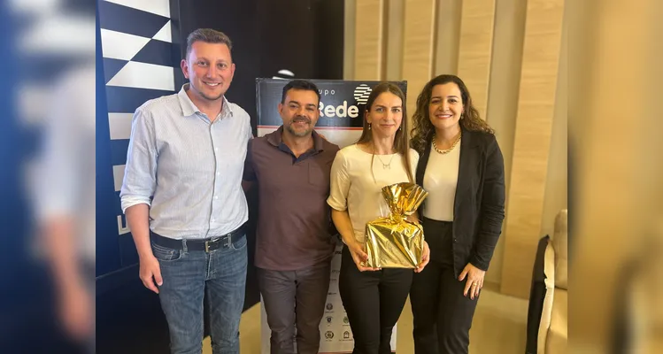 Diversos momentos trouxeram uma manhã especial com visita guiada, lanche e prêmio aos estudantes.