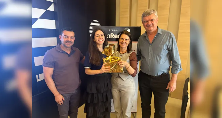 Confira os principais momentos do diversificado evento de premiação na tarde desta terça-feira (4).