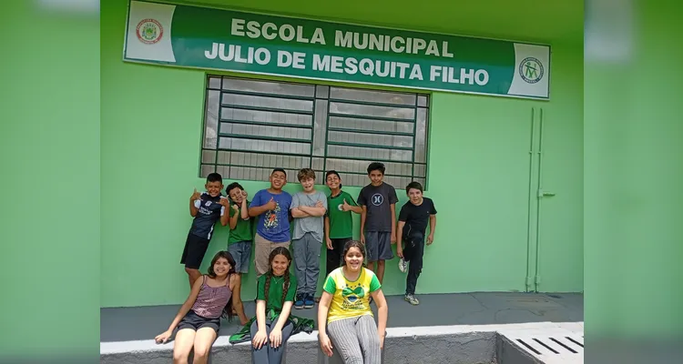 Estudantes extraíram importantes informações junto aos materiais do projeto e cooperativa.