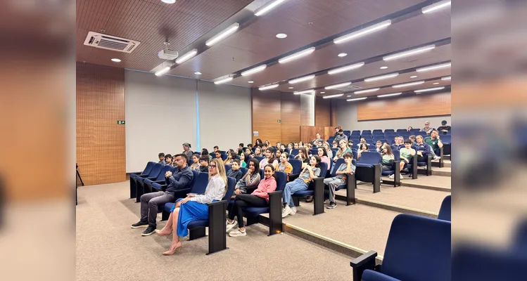 A cerimônia de premiação do Concurso especial em alusão aos 100 da Frísia ocorreu na sede da empresa e premiou 63 alunos.