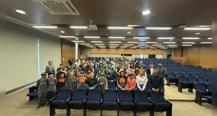 A cerimônia de premiação do Concurso especial em alusão aos 100 da Frísia ocorreu na sede da empresa e premiou 63 alunos.