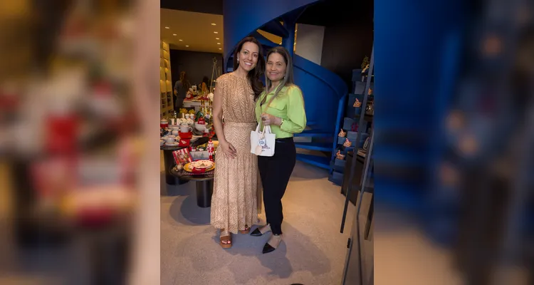 Amelya Genari e Elisangela Januário