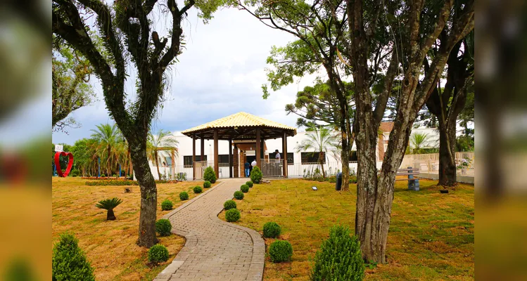 As obras no Morro do Cristo, um dos principais cartões postais de Castro, começaram em setembro e agora estão finalizadas.
