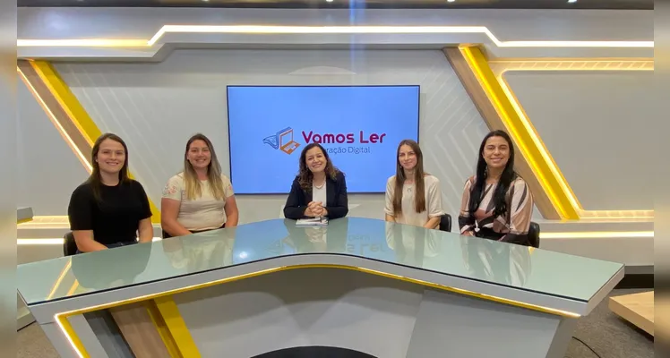 Diversos momentos trouxeram uma manhã especial com visita guiada, lanche e prêmio aos estudantes.