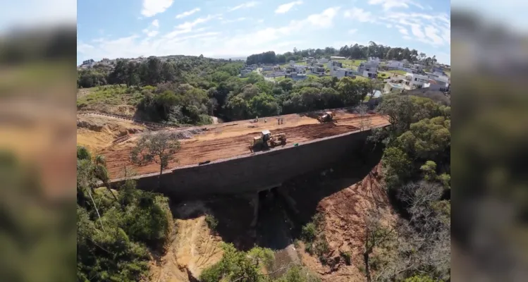 Aporte de R$ 95,2 mi em 'corredores viários' leva desenvolvimento a bairros de Ponta Grossa