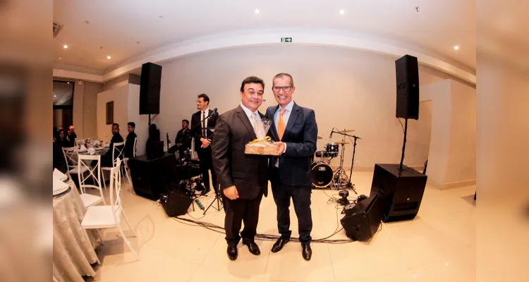 Coluna RC destaca jantar especial de 50 anos do Curso de Ciências Contábeis da UEPG