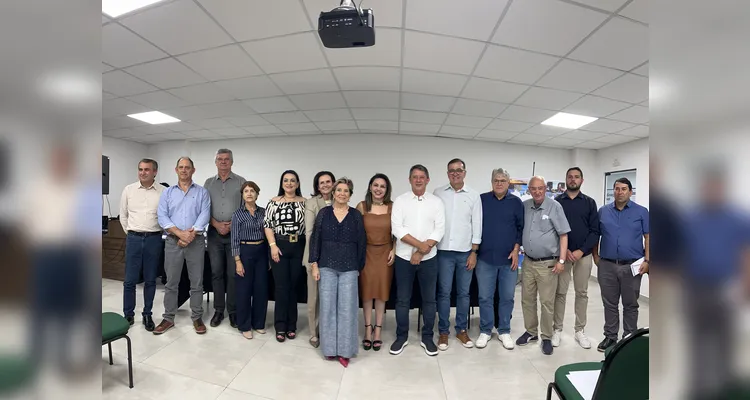 A cerimônia também celebrou a inauguração da nova sede da Associação dos Municípios dos Campos Gerais