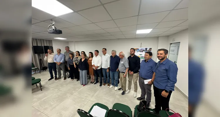 Nova diretoria da AMCG é aclamada em evento na Acipg