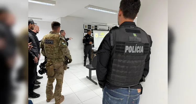 Operação atua a favor de 35 mandados judiciais contra suspeitos pela prática dos crimes de tráfico de drogas e organização criminosa