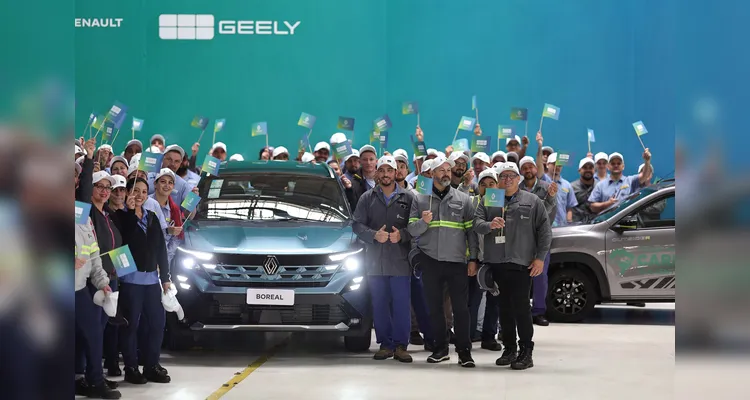 Paraná Competitivo atrai R$ 13,8 bi em investimentos em 127 contratos em 2025