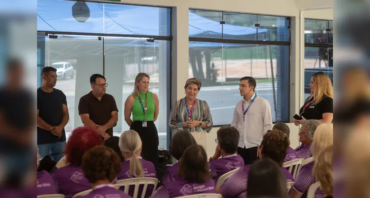 Prefeitura de Ponta Grossa entrega carro 0 km para Associação Amigos da Pessoa Idosa