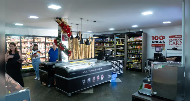 Loja é ampla e segue o modelo conceitual