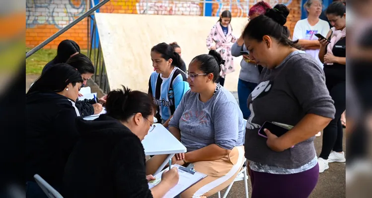População de Ponta Grossa une esforços para se recuperar de estragos do temporal