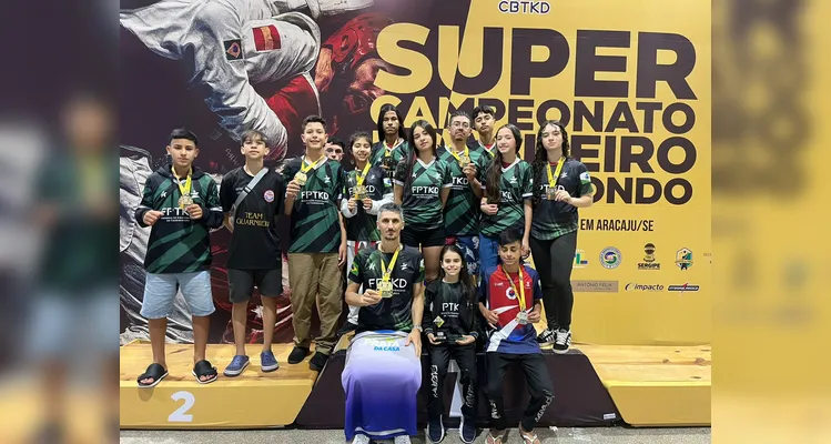 Equipe Junior Lima Taekwondo/Team Morando, de Ponta Grossa |