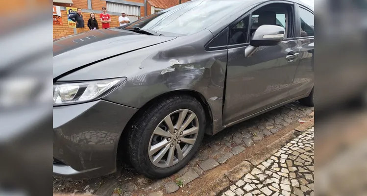 Acidente complexo envolve três veículos na Vila Marina, em PG