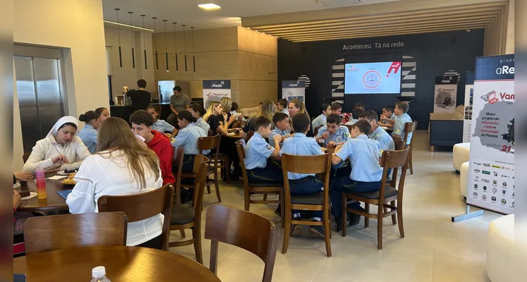 Confira como foi a décima quinta cerimônia de premiação do Vamos Ler em 2025.