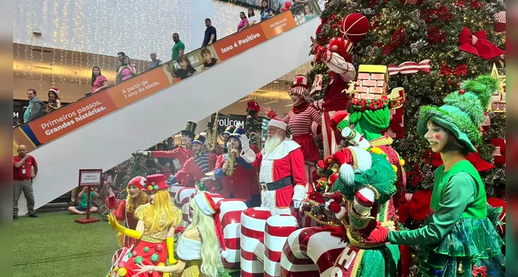 Um grande público esteve no shopping para acompanhar a tão esperado chegada do Noel.