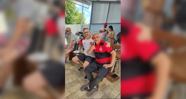 Grupo celebra mais de quatro décadas de amizade em Ponta Grossa