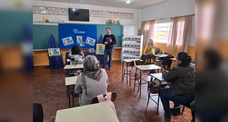 Conteúdos do Vamos Ler e Frísia auxiliam projeto especial de turma em Carambeí