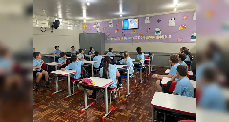 A turma produziu uma nova HQ com os personagens da história trabalhada, se empenharam em ações tarefas de casa, como fotografar alimentos e entrevistar os familiares, e ainda fizeram uma saída a campo muito especial.