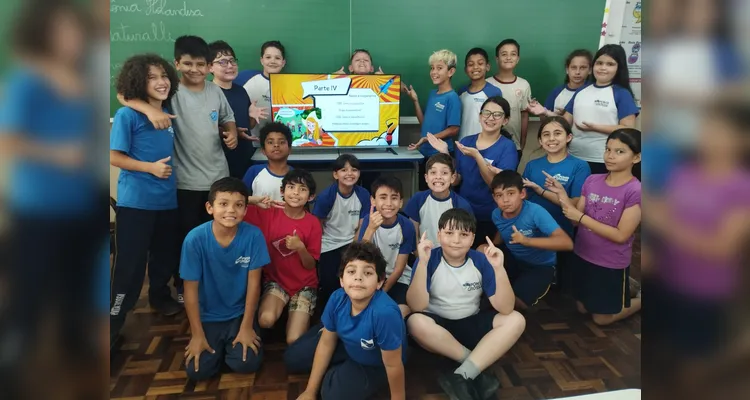 A turma realizou diversos estudos com os materiais do Vamos Ler e fizeram um bolo como encerramento das ações.