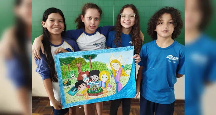 A turma realizou diversos estudos com os materiais do Vamos Ler e fizeram um bolo como encerramento das ações.