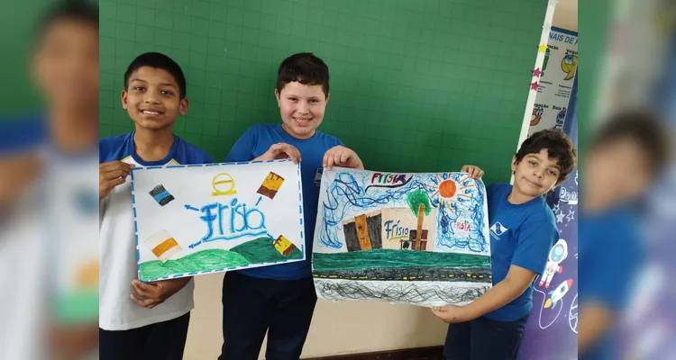 A turma realizou diversos estudos com os materiais do Vamos Ler e fizeram um bolo como encerramento das ações.