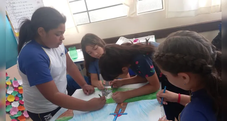 A turma confeccionou diversos cartazes sobre a temática