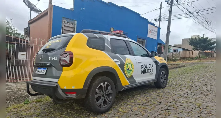 A vítima, que seria o alvo dos disparos, foi levada para a 13ª Subdivisão Policial para os devidos esclarecimentos