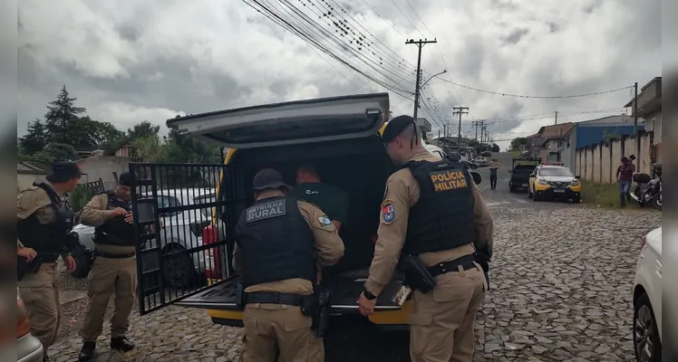 Tentativa de homicídio na Vila Guaíra deixa rastros de tiros em mercearia de PG