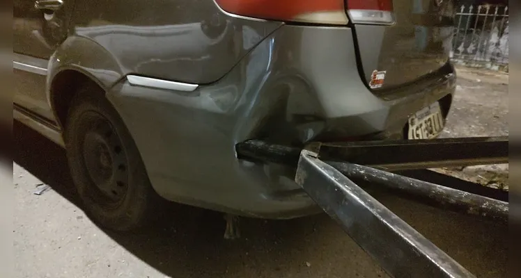 Confira imagens do capotamento registrado nesta noite na Rua Londrina