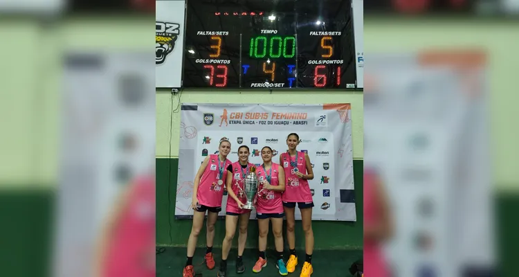 Ponta-grossenses garantem prata no Brasileiro Sub-15 de basquete feminino