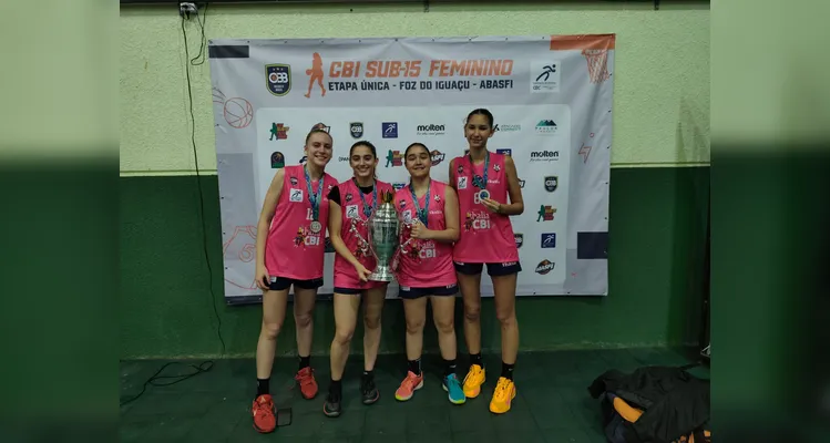 Ponta-grossenses garantem prata no Brasileiro Sub-15 de basquete feminino