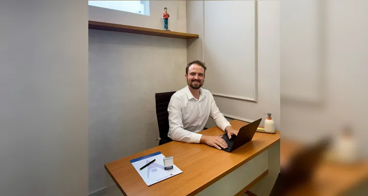 O médico Dr. Vinicius Grachinski, transformou sua relação com a nutrição em uma missão profissional voltada à saúde integral, à estética e à performance