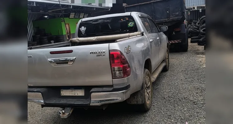 Veja mais imagens do veículo.