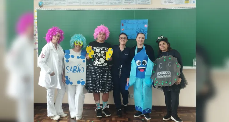 Os educandos participaram de palestras. teatro educativo e contaram com a videoaulas especial do Vamos Ler para iniciar os trabalhos.