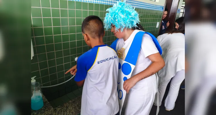 Os educandos participaram de palestras. teatro educativo e contaram com a videoaulas especial do Vamos Ler para iniciar os trabalhos.