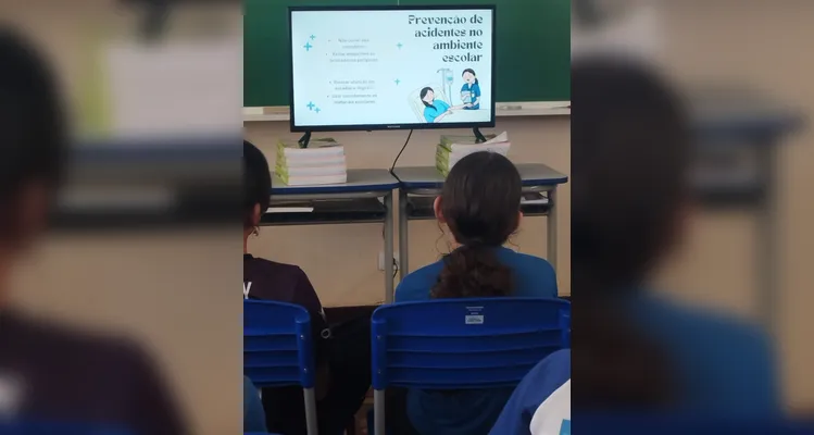 Os educandos participaram de palestras. teatro educativo e contaram com a videoaulas especial do Vamos Ler para iniciar os trabalhos.
