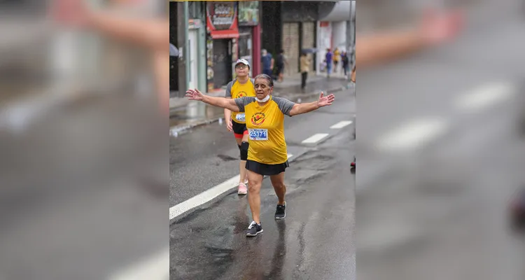 Ponta-grossense disputa sua 5ª São Silvestre e inspira gerações na corrida de rua