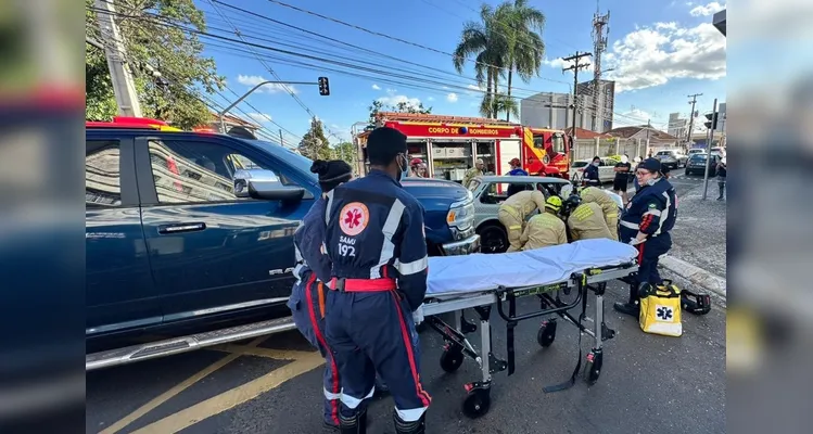 Veja imagens de acidente que deixou três feridos na Vila Estrela