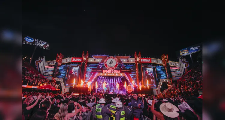 Fotógrafo ponta-grossense consolida carreira em shows e festivais sertanejos