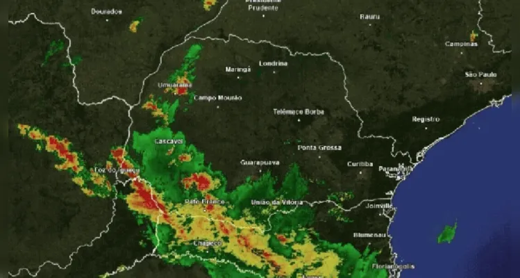 Imagens de satélite mostram tornado que devastou cidade no Paraná