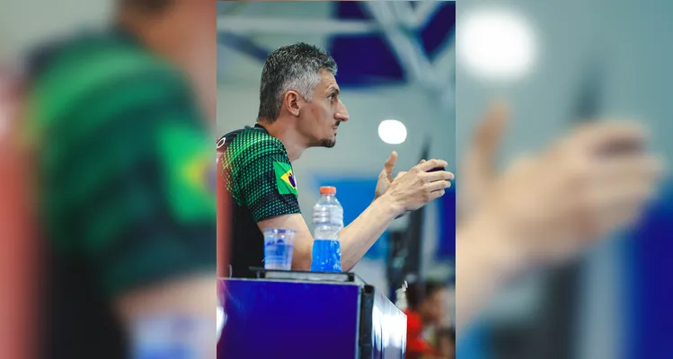 Professor de Ponta Grossa é eleito melhor técnico na categoria infantil de Taekwondo