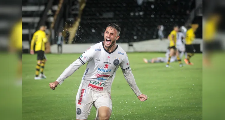 Autor do gol do acesso à Série B em 2023, Vinícius Diniz retorna ao Operário