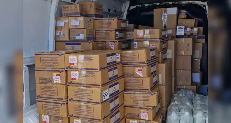 Com apoio aéreo, PR leva milhares de insumos hospitalares para Rio Bonito do Iguaçu