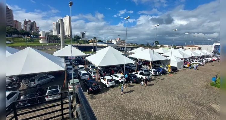 Evento reúne diversas lojas, que oferecem uma grande variedade de veículos