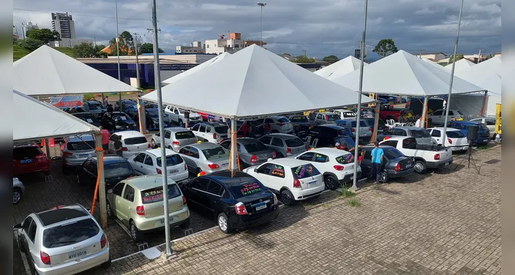 Evento reúne diversas lojas, que oferecem uma grande variedade de veículos
